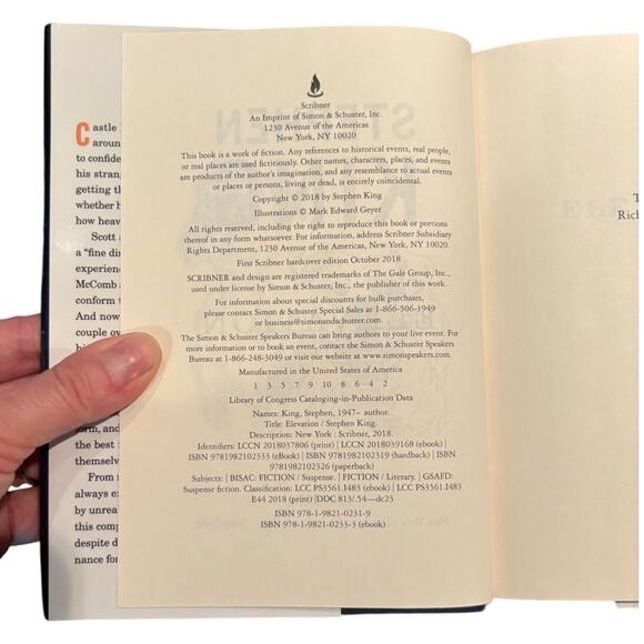 LIKE NEW!!! Stephen King Elevation TRUE 1st Edition, 1st Printing - Picture 3 of 4